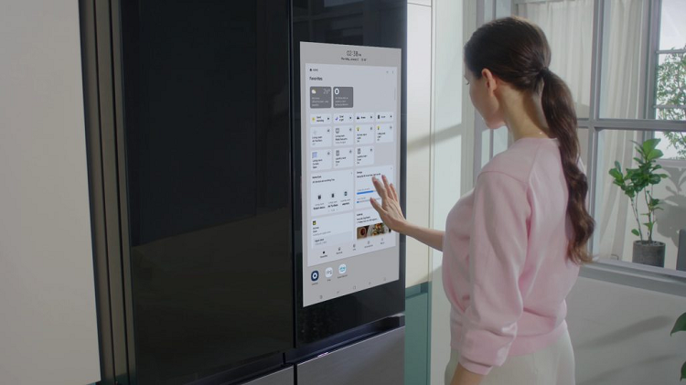 Samsung презентовала гибрид холодильника и планшета для управления умным домом Samsung презентовала гибрид холодильника и планшета для управления умным домом