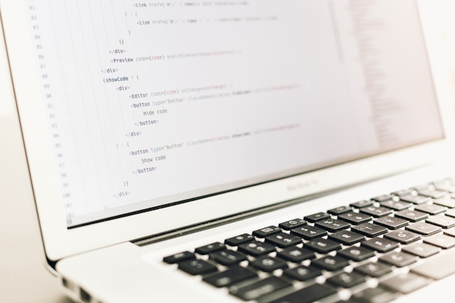 Разработчикам стала доступна российская среда разработки GIGA IDE со встроенным AI-ассистентом Разработчикам стала доступна российская среда разработки GIGA IDE со встроенным AI-ассистентом