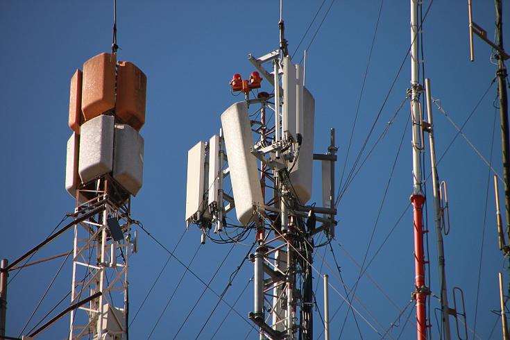 Ростех создал первую отечественную базовую станцию LTE-Advanced операторского класса Ростех создал первую отечественную базовую станцию LTE-Advanced операторского класса
