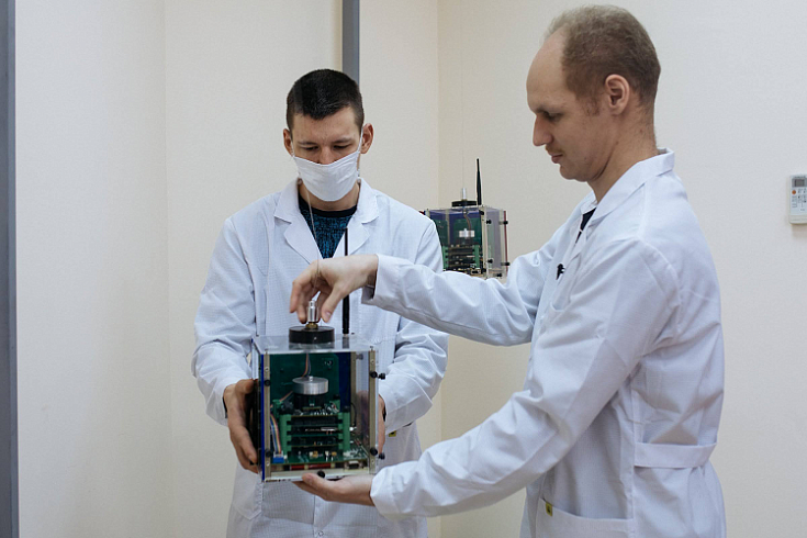 В Самаре создали робота для спасения космонавтов в открытом космосе В Самаре создали робота для спасения космонавтов в открытом космосе